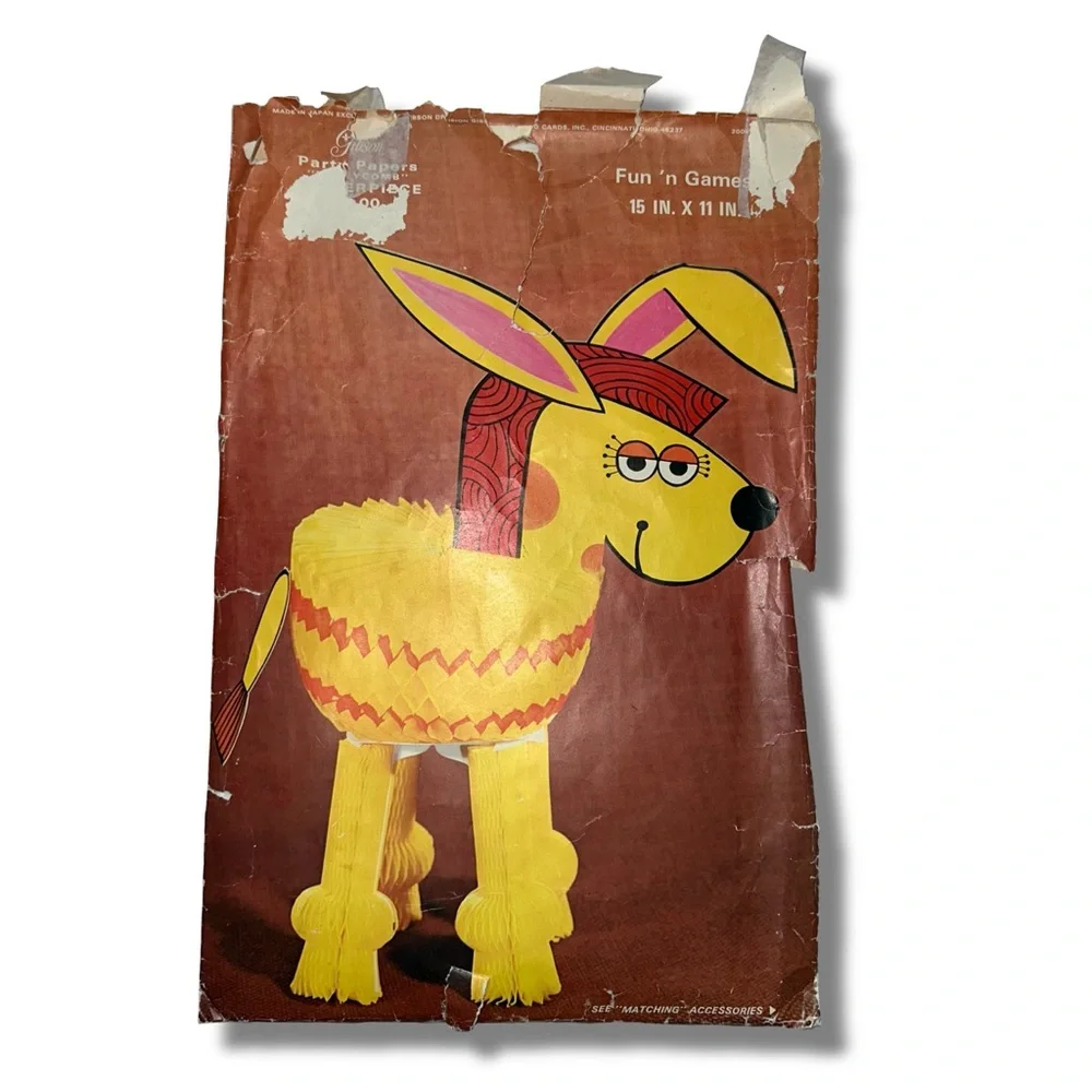 Vtg 1971 Donkey Honeycomb Paper Centerpiece & Game Set